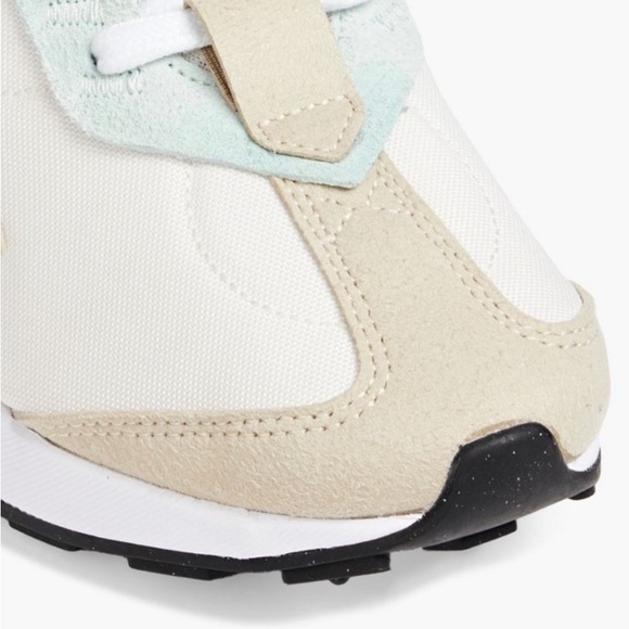 Nike Women’s Air Max Pre-Day Retro Running Shoes size 6.5 - Picture 4 of 9